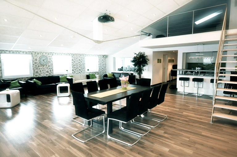 TZG_Saal_Blaufels_768