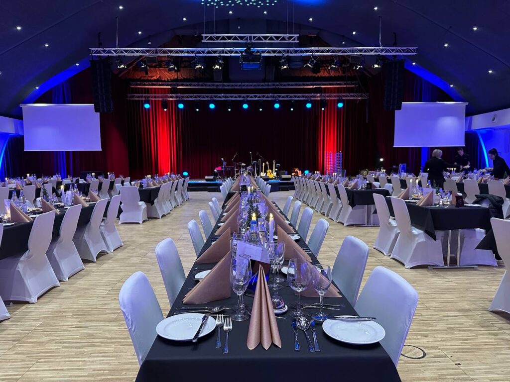 blauberurer alb bankett büne eingedeckt